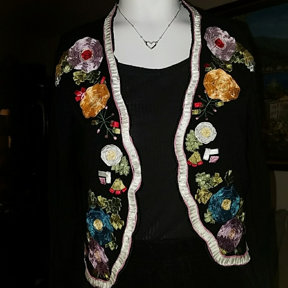 FANCY VINTAGE CROP CARDIGAN